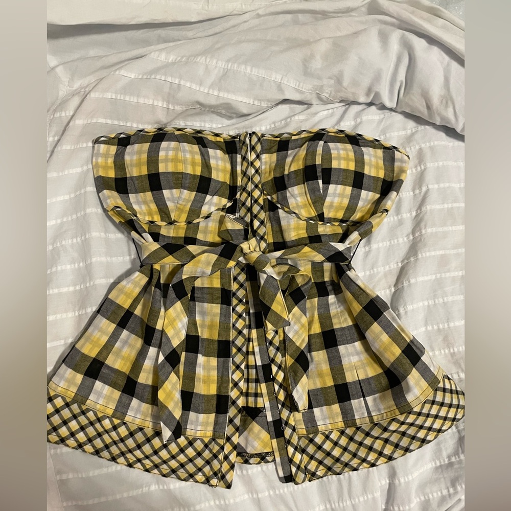 Plaid Guess top